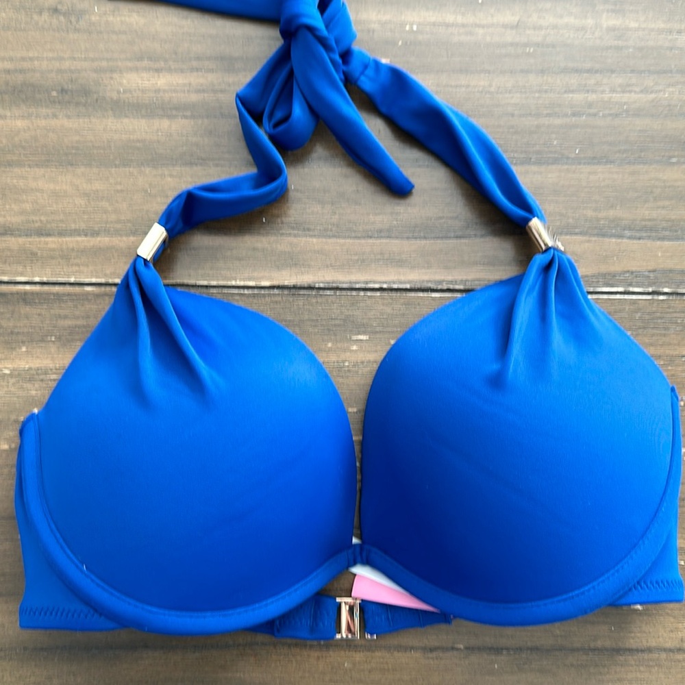 Victoria’s Secret bikini top 32D*